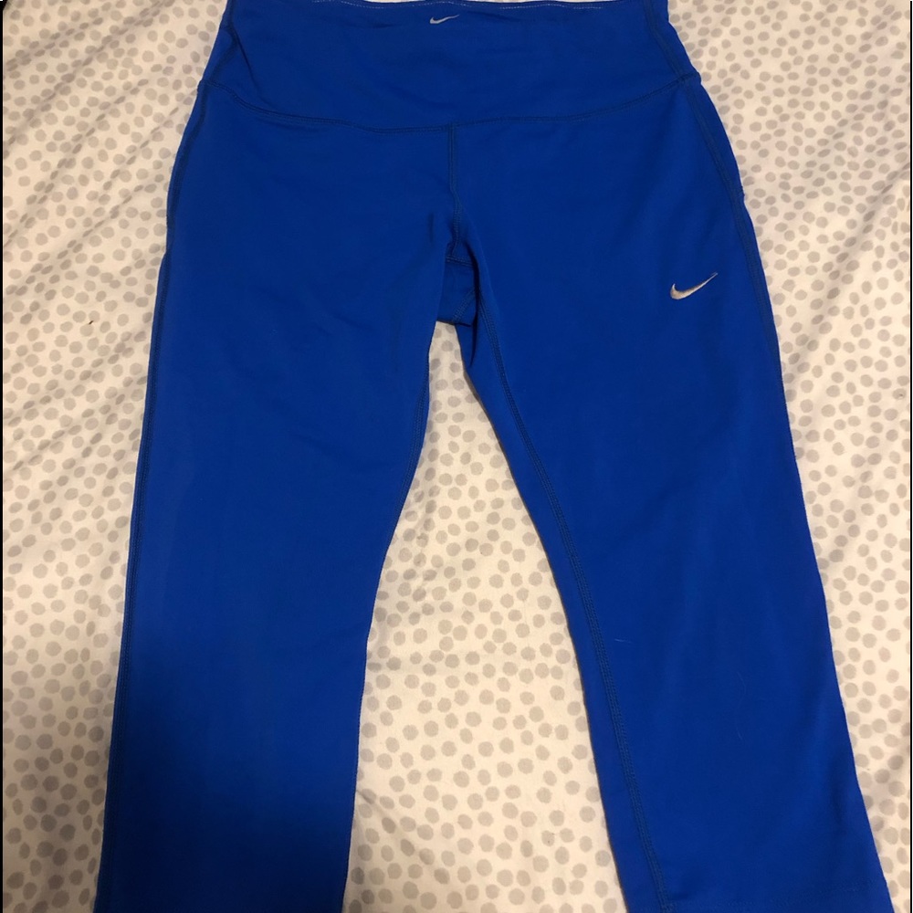 Nike dri-fit capri